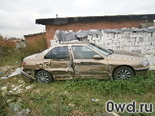 Битый автомобиль Peugeot 406